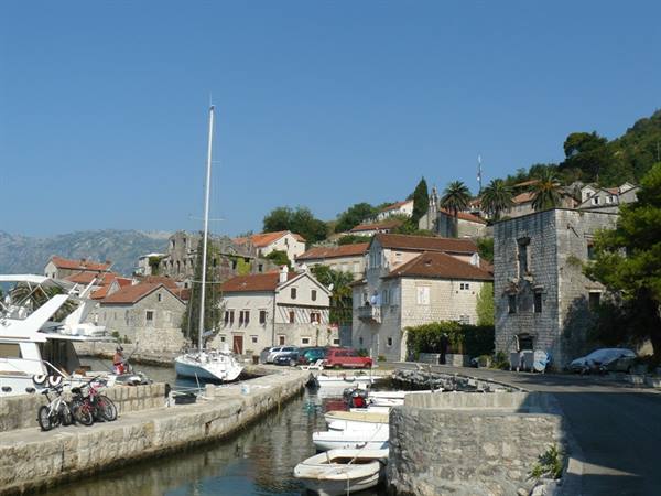 PERAST