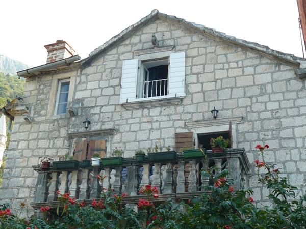 PERAST