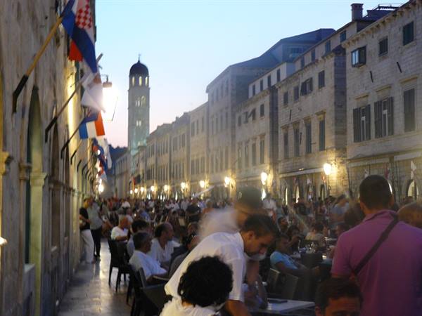 DUBROVNIK - Stradun