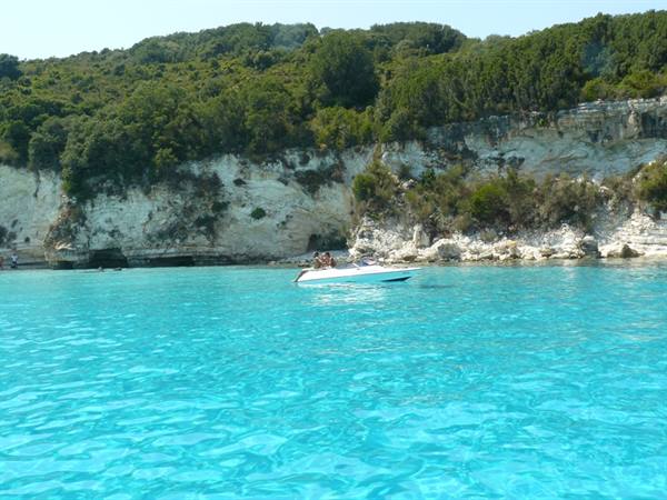 ANTIPAXI - VOUTOUMI, East Coast