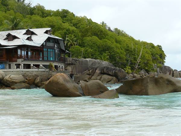 Anse Takamaka