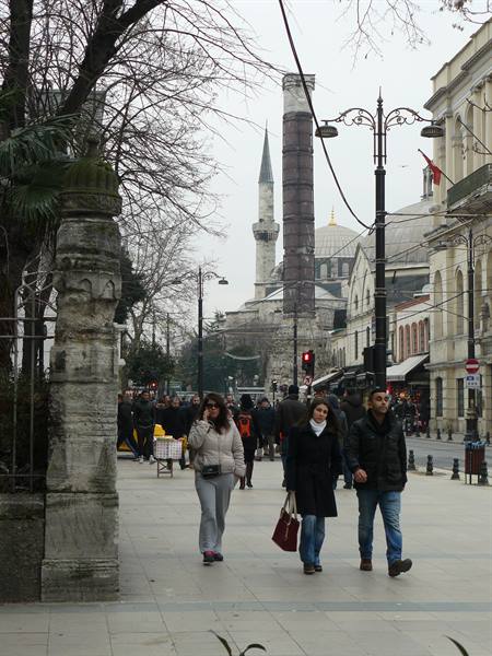 Divan Yolu Cad. - Çemberlitaş
