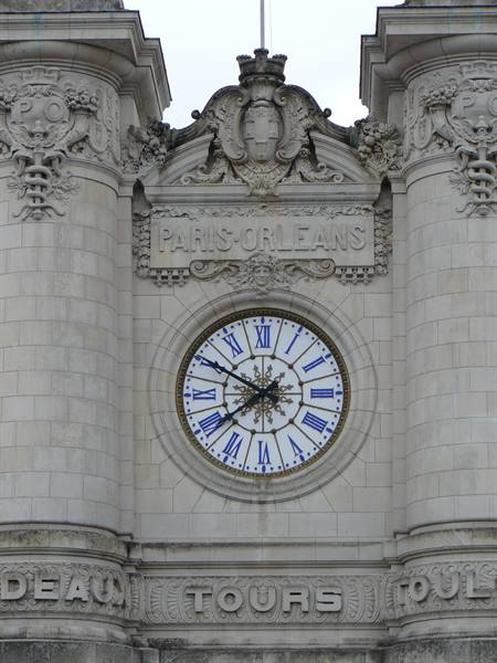 The clock at the station entrance