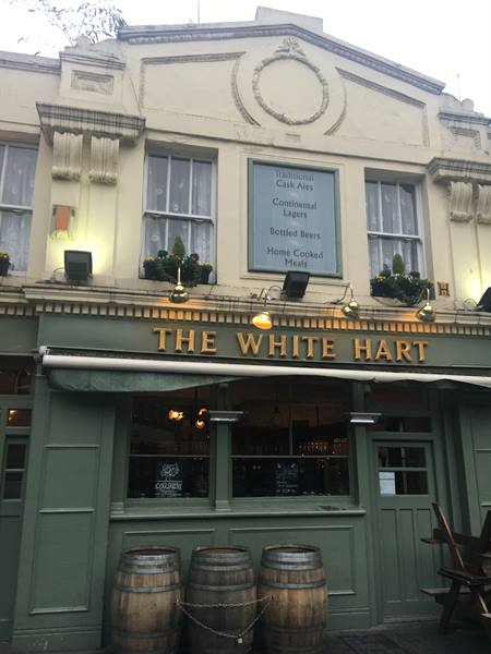 English pub