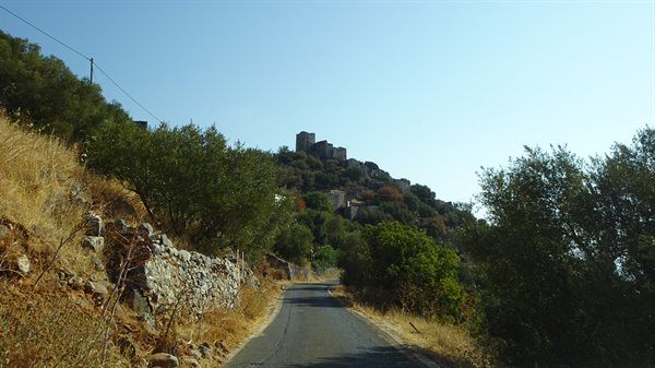 The road climbing towards the old village, a dream finally coming true.
