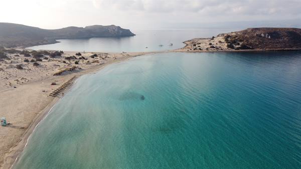 Turquoise waters and silence: the world seems to have stopped here.