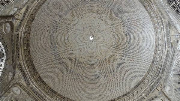 Cupola in mattoni a cerchi concentrici, interno di madrasa a Samarcanda