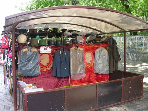 Souvenirs in Arbat