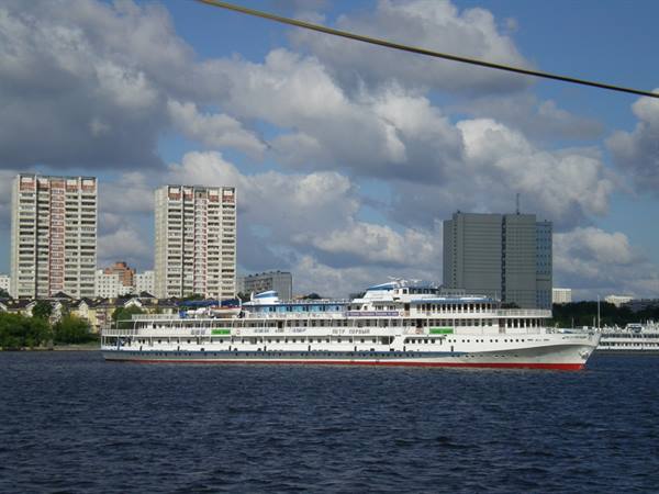 Sailing on the Moskva