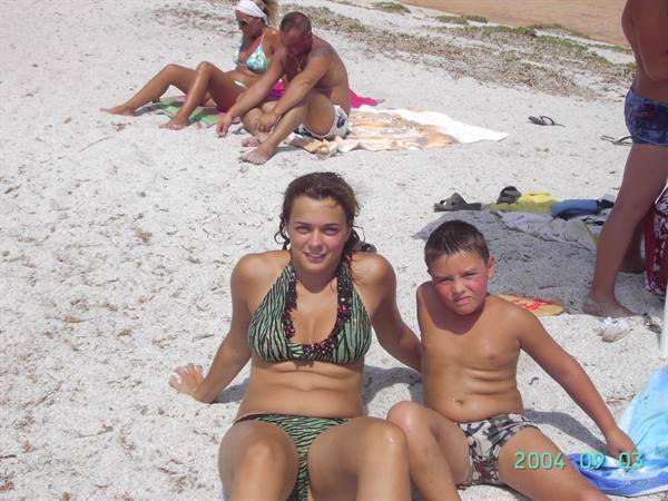 CRI ,AND LUISA BEHIND ME AND MY HUSBAND