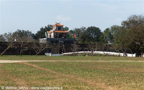 Huè: the imperial citadel and the emperor's forbidden city