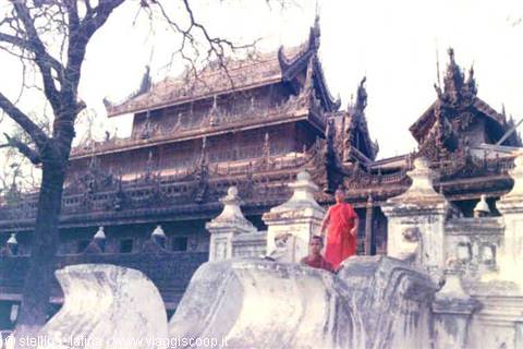 Mandalay - monastery
