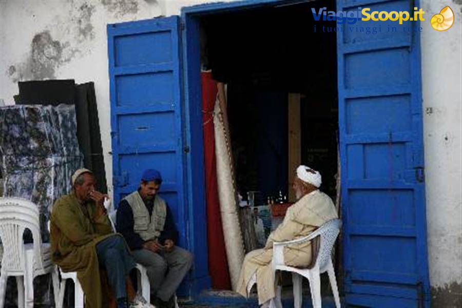 ESSOUIRA PEOPLE AND COLORS