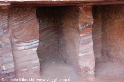 COLOURS AT PETRA