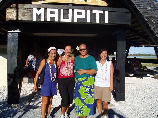We wave goodbye to Maupiti and Janine...