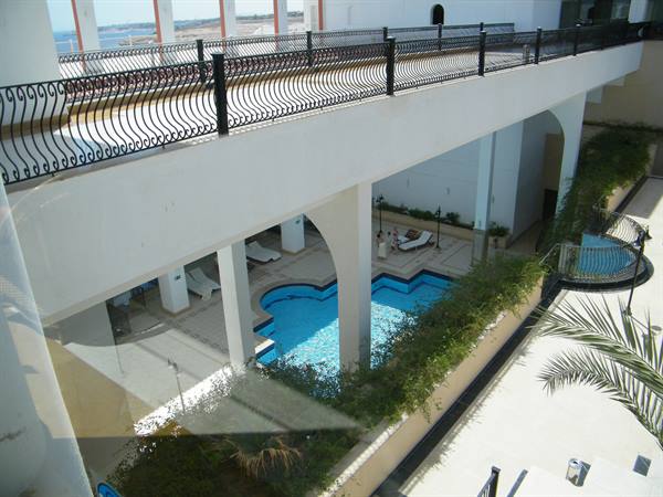 the 4th floor pool, perfect for children