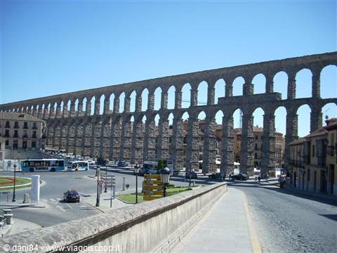 segovia roman aqueduct 2