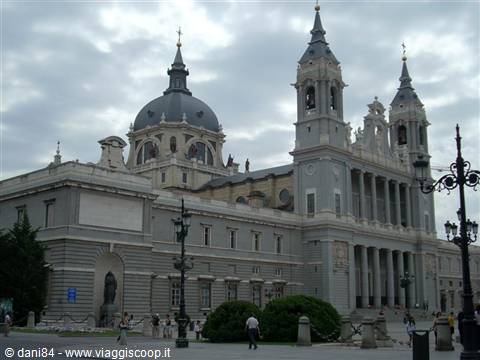 madrid Almudena cathedral