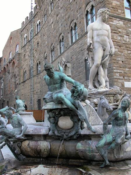 Neptune fountain in marble and bronze, Piazza della Signoria, Florence
