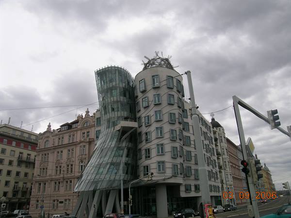 The dancing house 