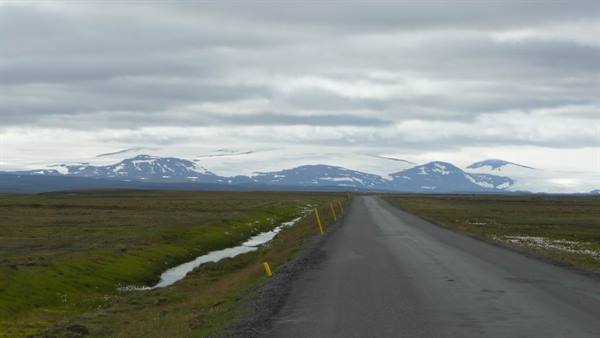 Along route 910 with Snaefell in the background