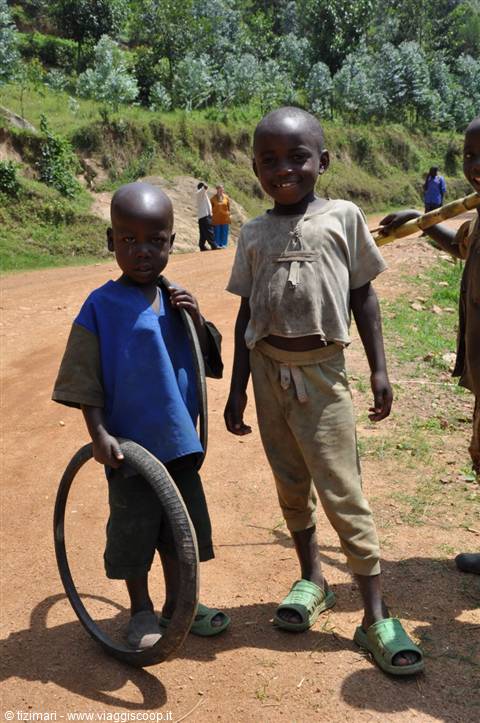 on the road to Cyangugu