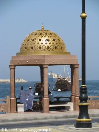 Muttrah, gazebo on the corniche