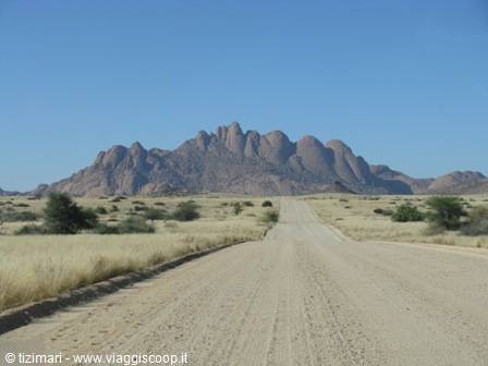 Towards the Spitzkoppe