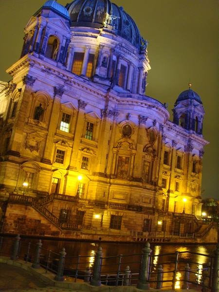 The Berliner Dom at night