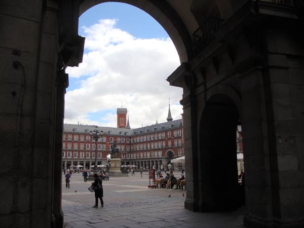 Spying on Plaza Mayor