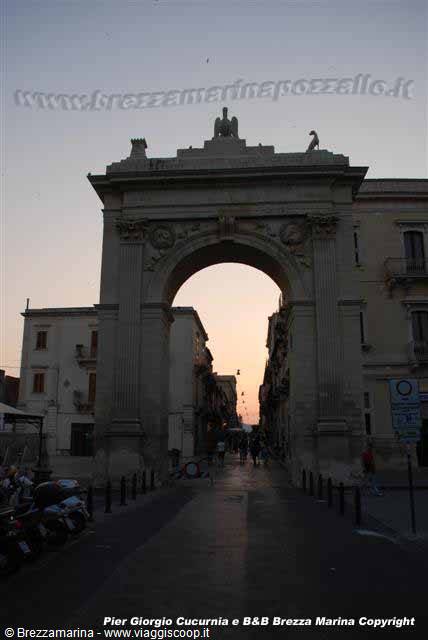 NOTO-Royal Gate