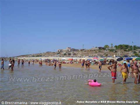 POZZALLO - Raganzino beach(below the castle)