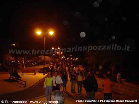 POZZALLO - Walk along the seafront
