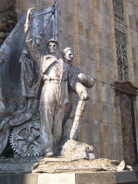 Moscow, Soviet remnants