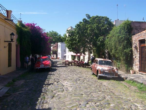 Colonia do Sacramento-cobblestone street