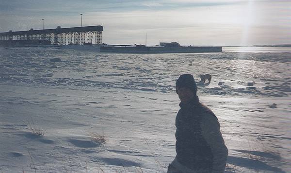 With a hungry polar bear behind me