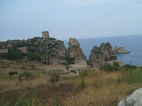 FARAGLIONI DI SCOPELLO
