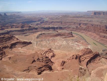 Green river bend winding through red rock canyons, Dead Horse Point
