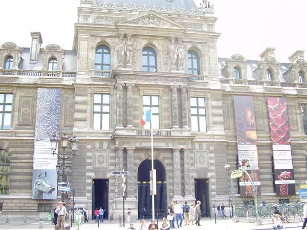 Louvre