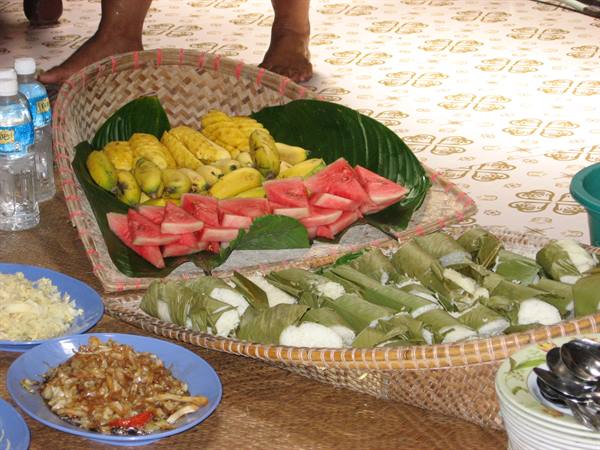 lunch in the Longhouse
