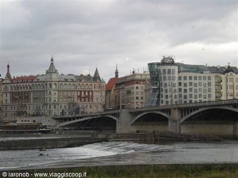 Dancing House
