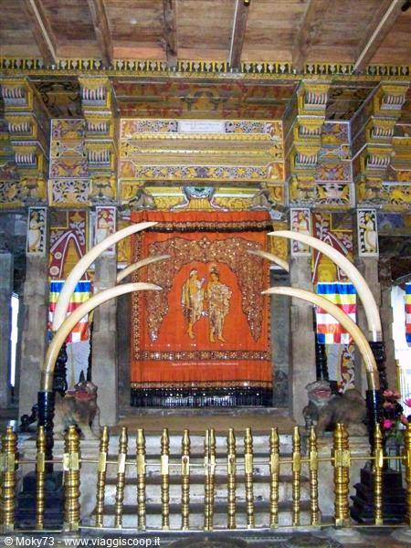 Temple of the Tooth, Kandy: elephant tusks before the golden shrine
