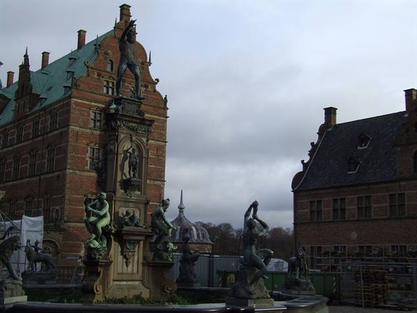 HILLEROD - The Neptune fountain