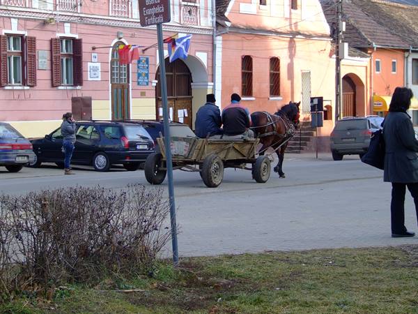 MOSNA - A street in the centre