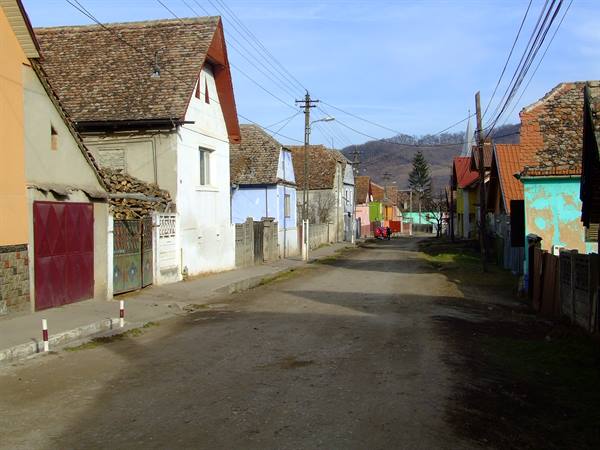 MOSNA - A street in the centre