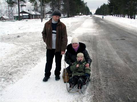 The Sunday stroll of a Russian family
