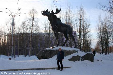 Monument to the elk, in the main square of Monchegorsk