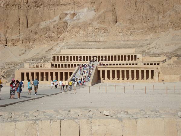 valley of the queens