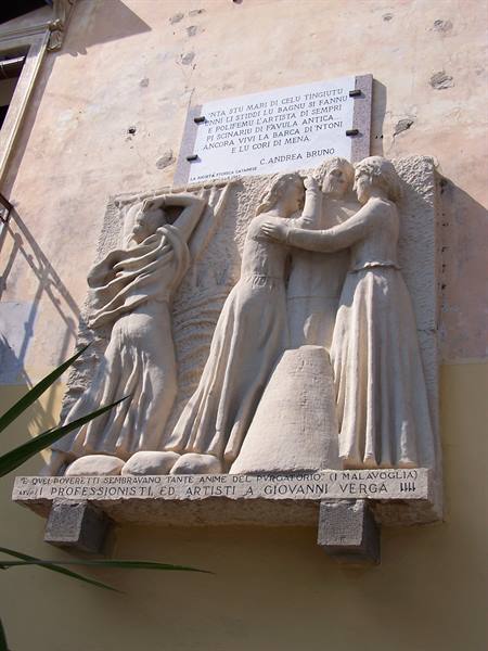 Acitrezza