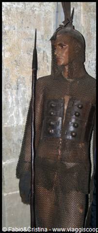 Brolo - Armor inside the Castle
